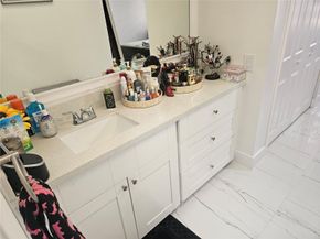 17914 NW 66th Ct Circle, Hialeah FL 33015