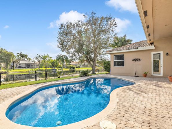 12040 NW 49th Dr, Coral Springs FL 33076