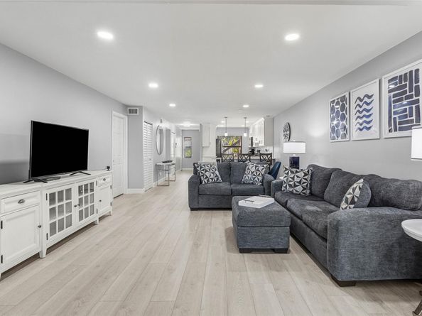 9286 Vista Del Lago E, Boca Raton FL 33428