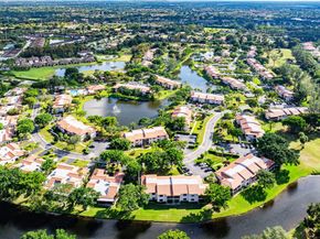 9286 Vista Del Lago E, Boca Raton FL 33428