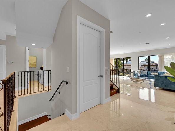 2254 SE 7th Street, Pompano Beach FL 33062