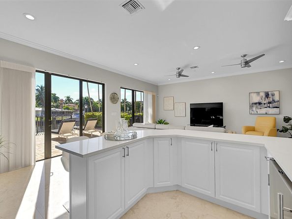 2254 SE 7th Street, Pompano Beach FL 33062