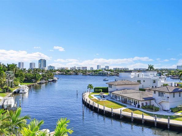 2254 SE 7th Street, Pompano Beach FL 33062