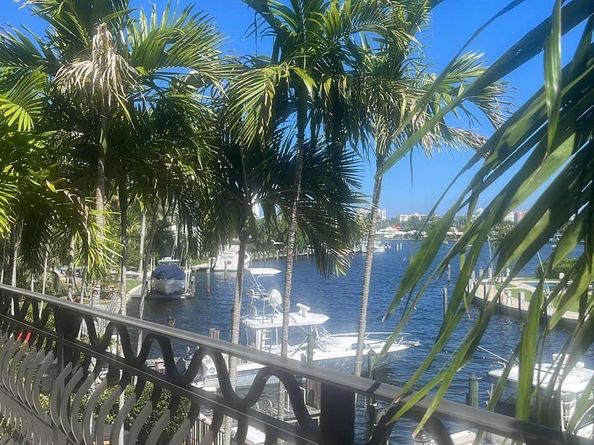 2254 SE 7th Street, Pompano Beach FL 33062