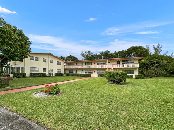 47 Camden B, West Palm Beach FL 33417