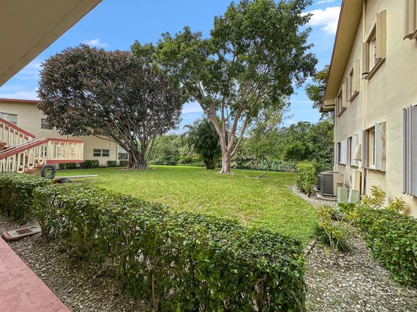 47 Camden B, West Palm Beach FL 33417