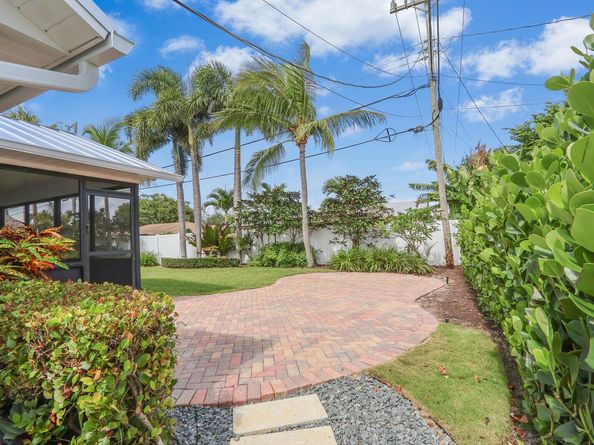 1 Beverly Road W, Jupiter FL 33469