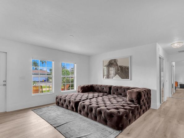 1 Beverly Road W, Jupiter FL 33469