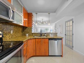 2081 S Ocean Dr 208, Hallandale Beach FL 33009