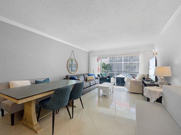 2081 S Ocean Dr 208, Hallandale Beach FL 33009