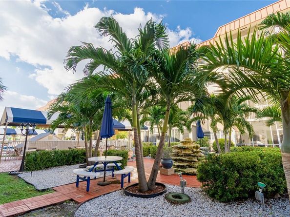 2081 S Ocean Dr 208, Hallandale Beach FL 33009