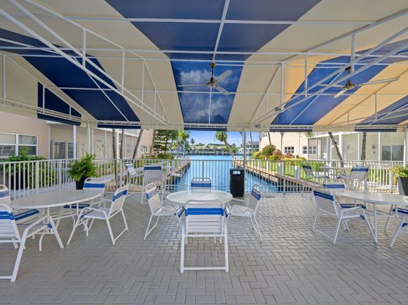 2081 S Ocean Dr 208, Hallandale Beach FL 33009