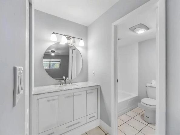 6100 S Falls Circle Dr 204, Lauderhill FL 33319