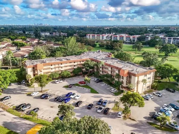 6100 S Falls Circle Dr 204, Lauderhill FL 33319