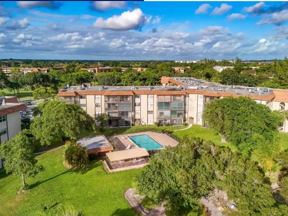 6100 S Falls Circle Dr 204, Lauderhill FL 33319