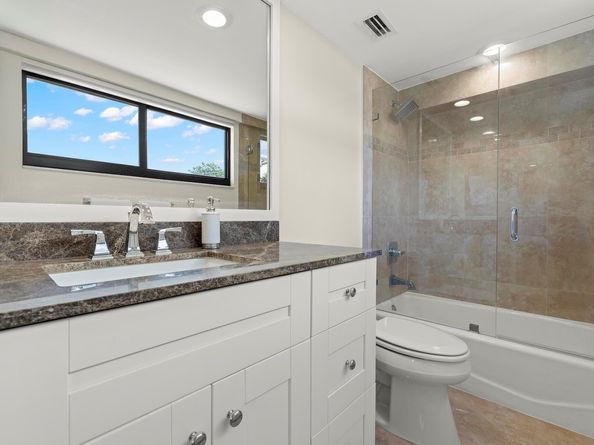 665 SE 21st Avenue 104, Deerfield Beach FL 33441