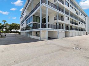 665 SE 21st Avenue 104, Deerfield Beach FL 33441