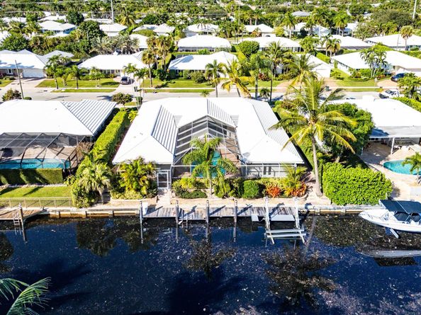 1332 SW Tamarind Way, Boca Raton FL 33486