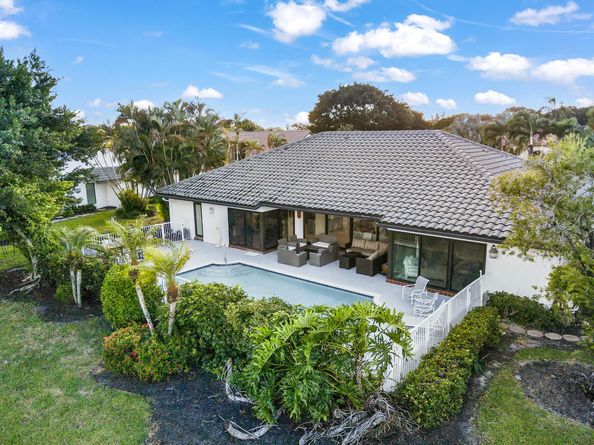 11374 Boca Woods Lane, Boca Raton FL 33428