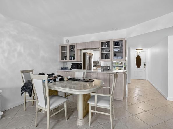 9500 N Hollybrook Lake Drive 308, Pembroke Pines FL 33025