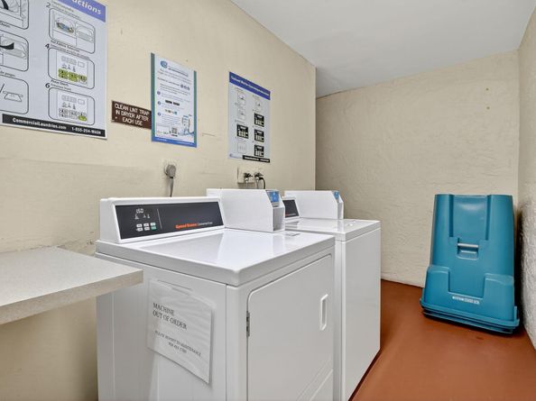 9500 N Hollybrook Lake Drive 308, Pembroke Pines FL 33025