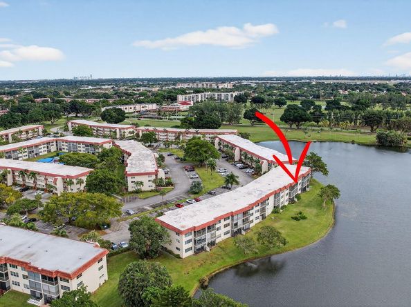 9500 N Hollybrook Lake Drive 308, Pembroke Pines FL 33025