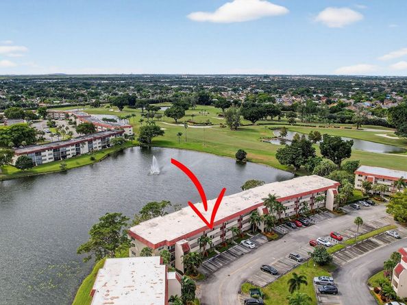 9500 N Hollybrook Lake Drive 308, Pembroke Pines FL 33025