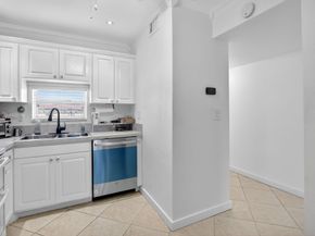 9500 N Hollybrook Lake Drive 308, Pembroke Pines FL 33025