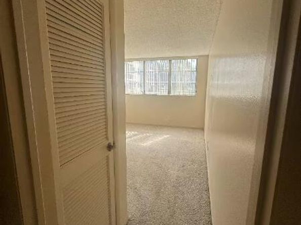 9420 S Hollybrook Lake Drive 105, Pembroke Pines FL 33025