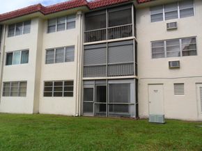 9420 S Hollybrook Lake Drive 105, Pembroke Pines FL 33025