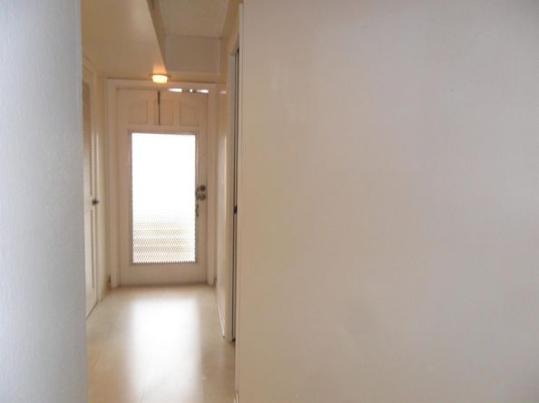 9420 S Hollybrook Lake Drive 105, Pembroke Pines FL 33025