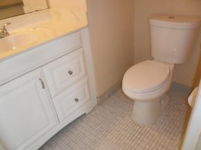 9420 S Hollybrook Lake Drive 105, Pembroke Pines FL 33025