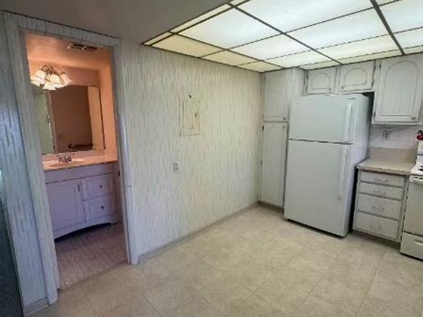 9420 S Hollybrook Lake Drive 105, Pembroke Pines FL 33025