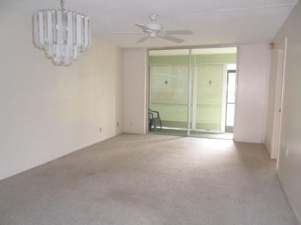 9420 S Hollybrook Lake Drive 105, Pembroke Pines FL 33025