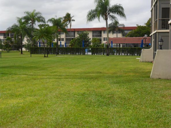 9420 S Hollybrook Lake Drive 105, Pembroke Pines FL 33025