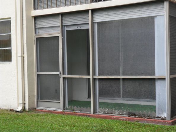 9420 S Hollybrook Lake Drive 105, Pembroke Pines FL 33025