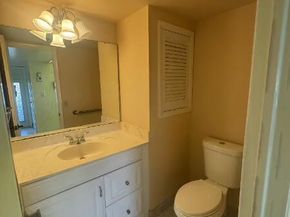 9420 S Hollybrook Lake Drive 105, Pembroke Pines FL 33025