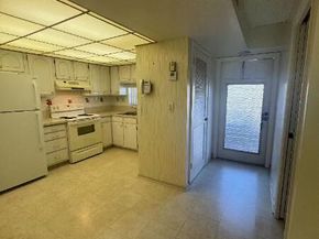 9420 S Hollybrook Lake Drive 105, Pembroke Pines FL 33025