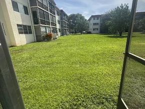 9420 S Hollybrook Lake Drive 105, Pembroke Pines FL 33025