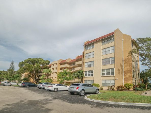 3801 Environ Blvd 418, Lauderhill FL 33319