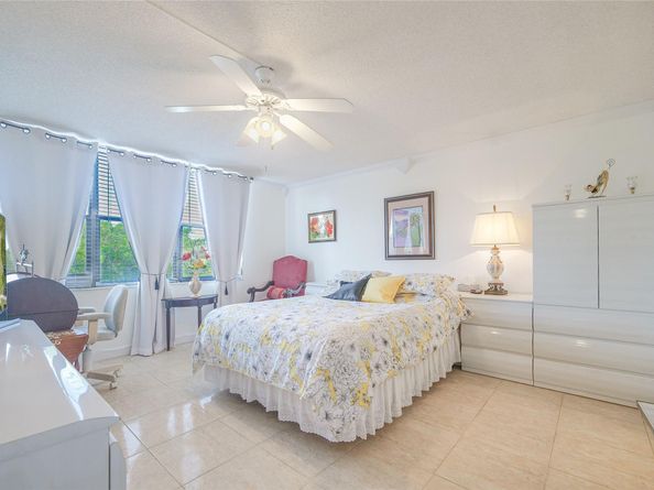 3801 Environ Blvd 418, Lauderhill FL 33319