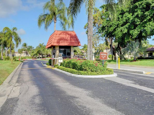 8536 Casa Del Lago 49 B, Boca Raton FL 33433