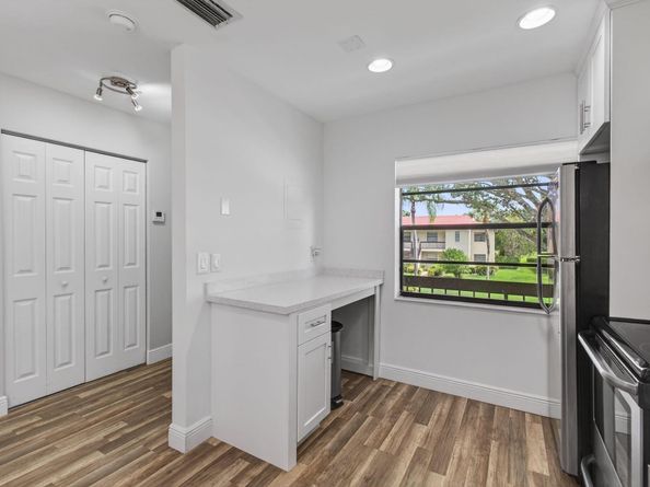 8536 Casa Del Lago 49 B, Boca Raton FL 33433