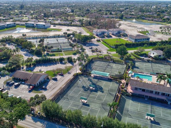 8536 Casa Del Lago 49 B, Boca Raton FL 33433