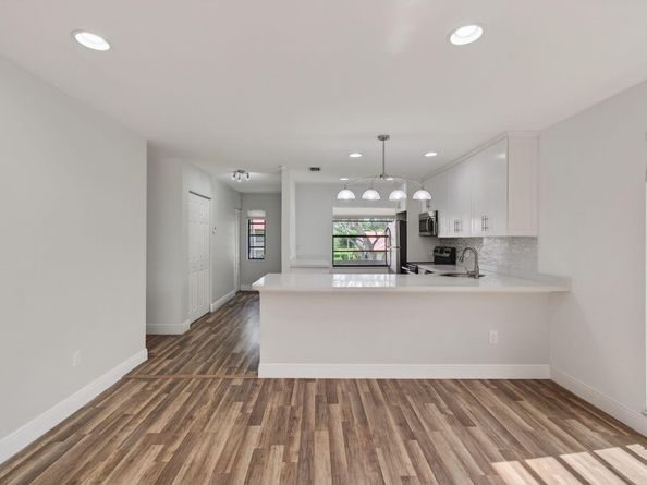 8536 Casa Del Lago 49 B, Boca Raton FL 33433