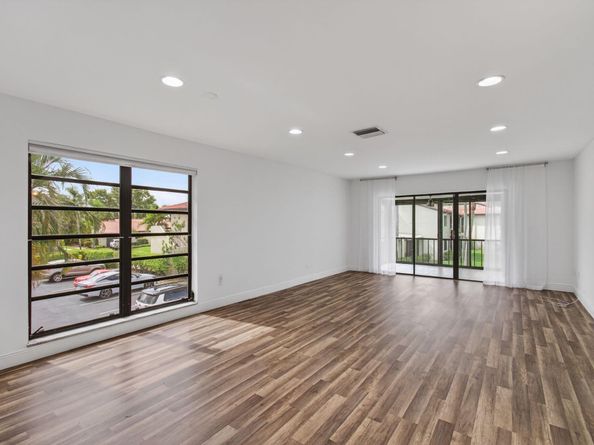 8536 Casa Del Lago 49 B, Boca Raton FL 33433