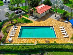 8536 Casa Del Lago 49 B, Boca Raton FL 33433