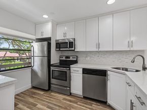 8536 Casa Del Lago 49 B, Boca Raton FL 33433