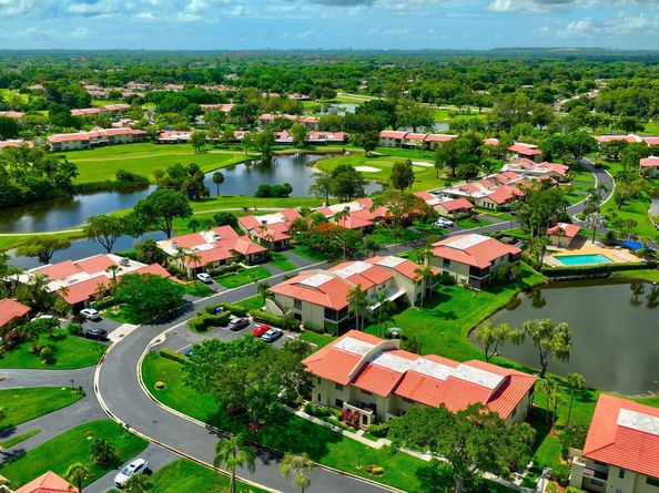 8536 Casa Del Lago 49 B, Boca Raton FL 33433