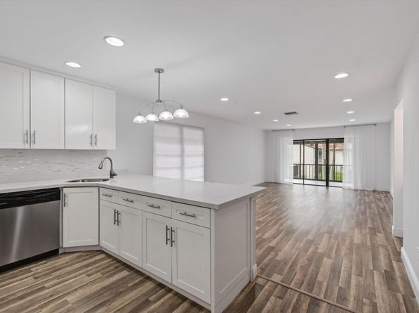 8536 Casa Del Lago 49 B, Boca Raton FL 33433